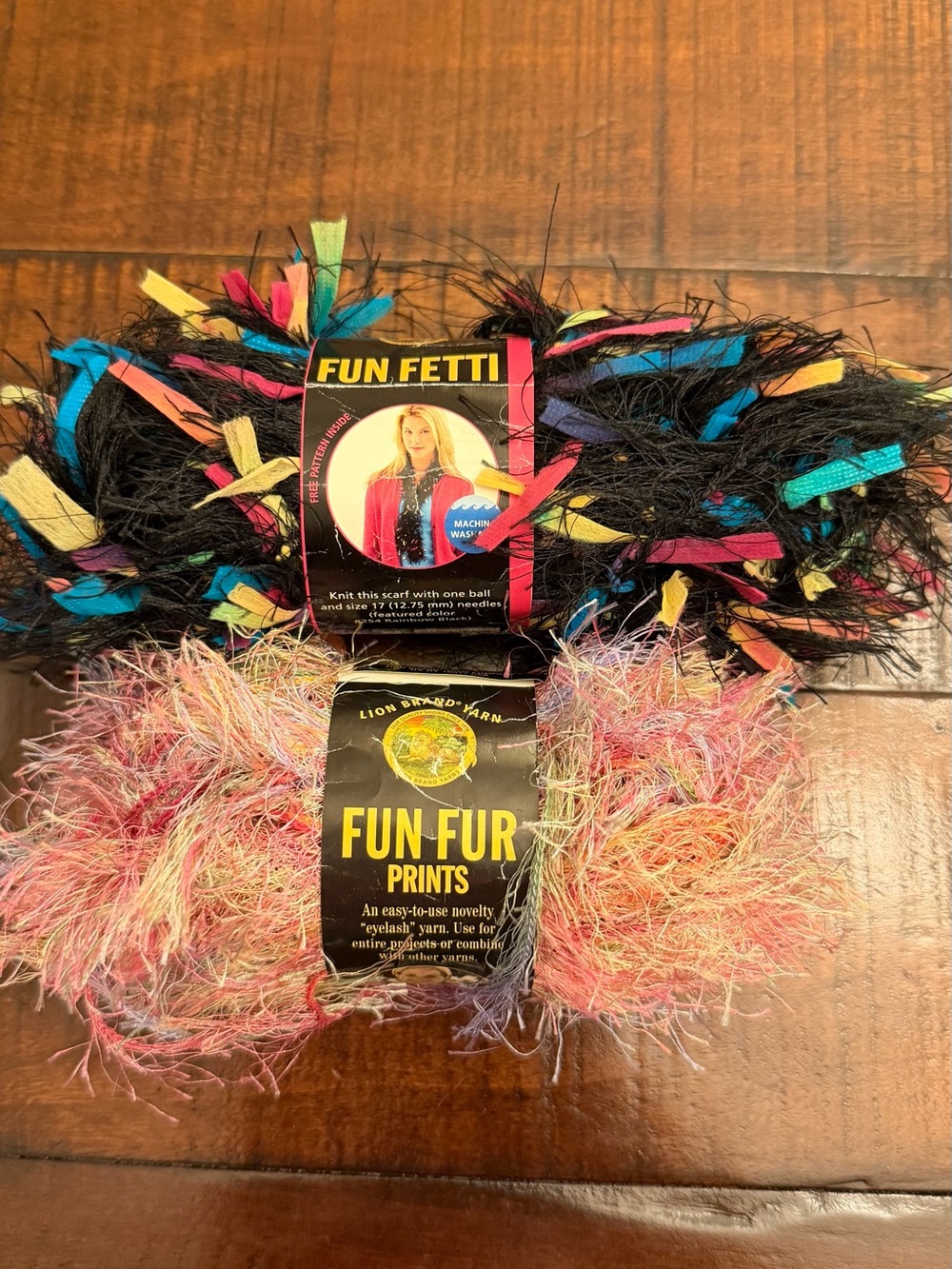 Lot 2 Mix Lion Brand Fun Fur Yarn Confetti Mango Rainbow Black Knitting Eyelash